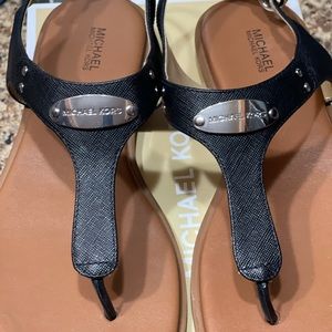 Michael Kors plate sandals